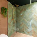 La Forêt Enchantée - à Thème Jacuzzi - évasion Pour Deux *