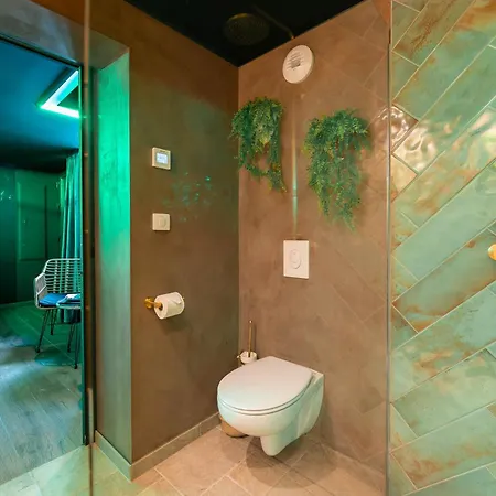 La Forêt Enchantée - à Thème Jacuzzi - évasion Pour Deux *