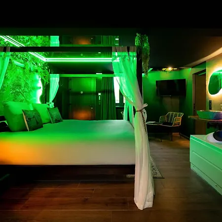 La Forêt Enchantée - à Thème Jacuzzi - évasion Pour Deux Schirrhein