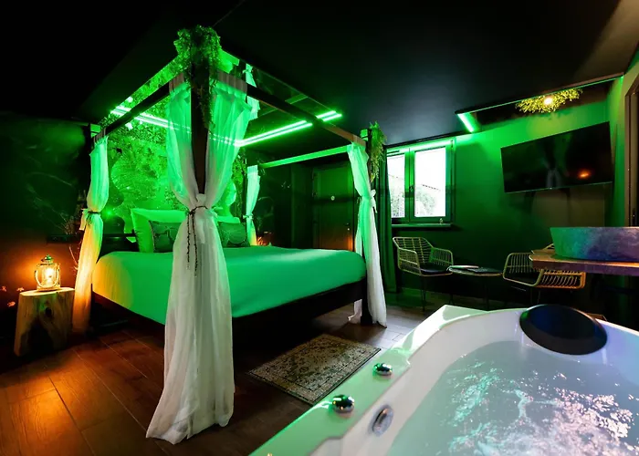 La Foret Enchantee - A Theme Jacuzzi - Evasion Pour Deux Apartament