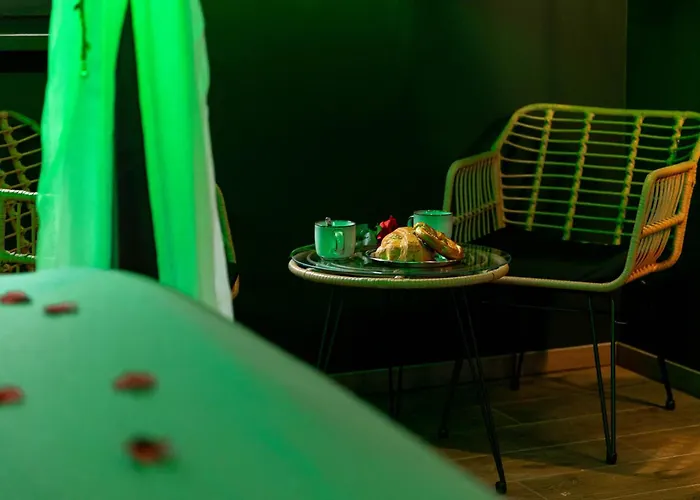 Apartament La Foret Enchantee - A Theme Jacuzzi - Evasion Pour Deux Schirrhein