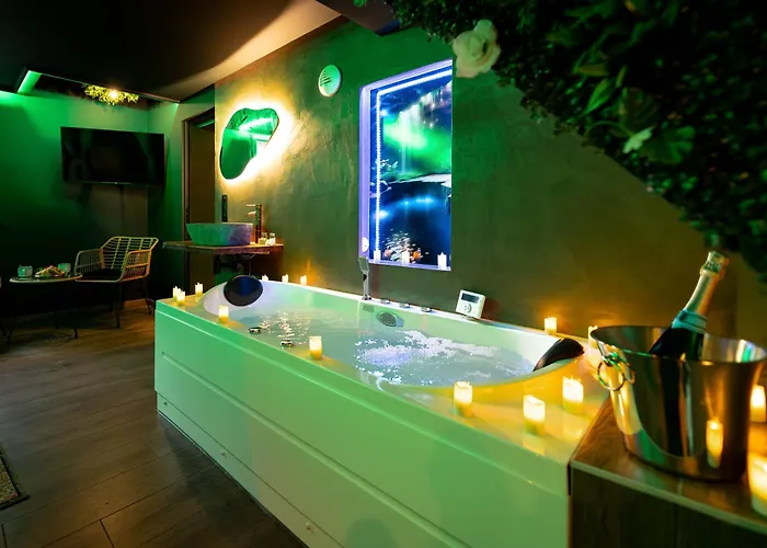 La Foret Enchantee - A Theme Jacuzzi - Evasion Pour Deux Apartament